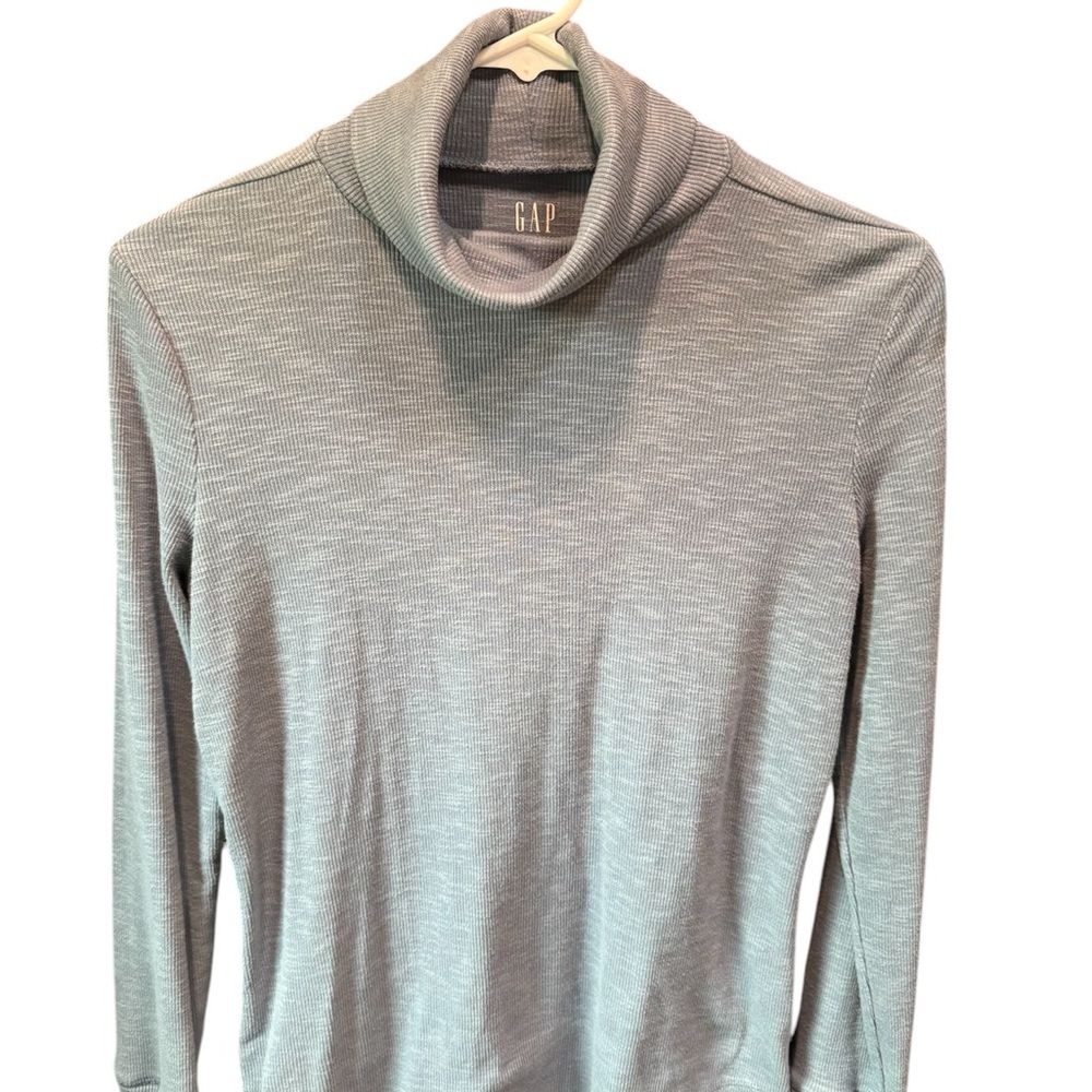GAP Gray Turtleneck Sweater